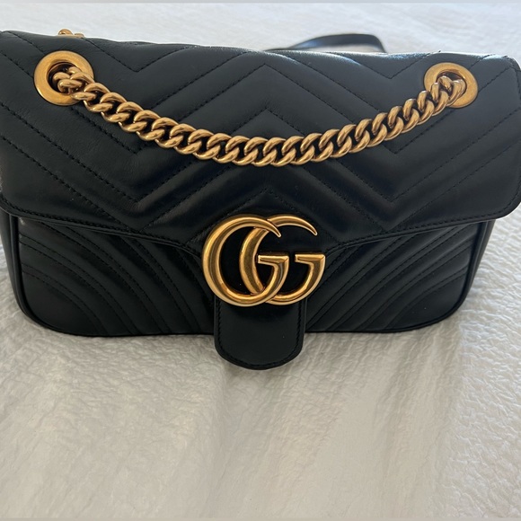 Authentic GUCCI small gg Mormont shoulder bag - Picture 1 of 3